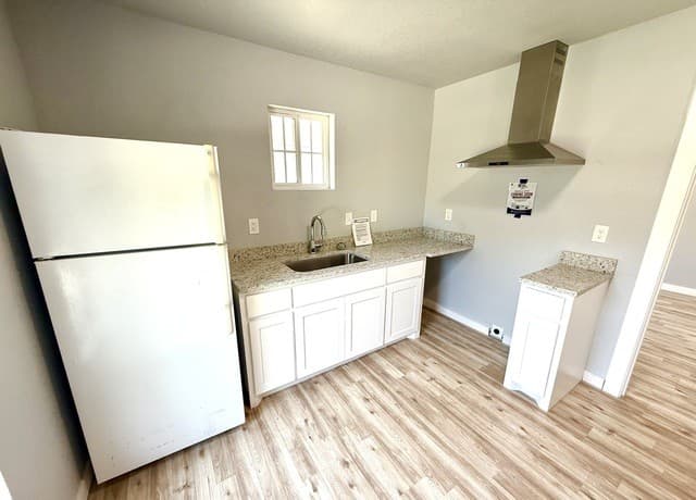 2630  Observation Drive Unit 3, San Antonio, TX 78227 — photo 5