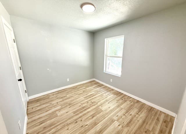 2630  Observation Drive Unit 3, San Antonio, TX 78227 — photo 8