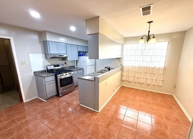 1820 W Southcross Blvd, San Antonio, TX 78211 — photo 10