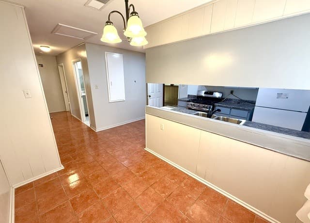 1820 W Southcross Blvd, San Antonio, TX 78211 — photo 11