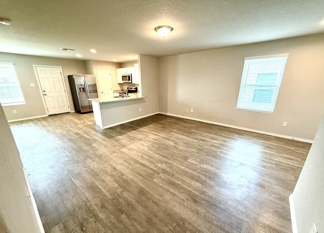 7614  Crestway Ridge, San Antonio, TX 78244 — photo 2