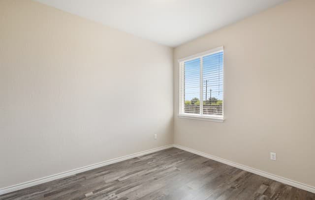 2185  Keystone Dr, New Braunfels, TX 78130 — photo 4