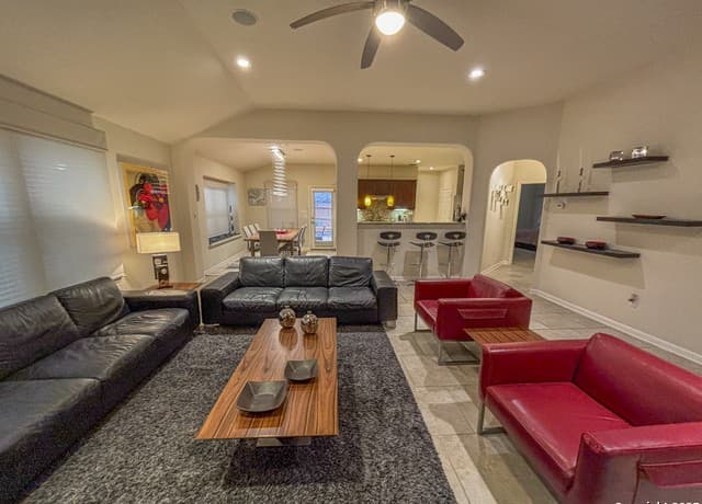 25010  Buttermilk Ln, San Antonio, TX 78255 — photo 9