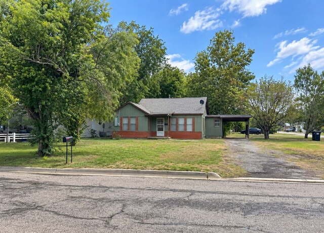 1117  30th St, Hondo, TX 78861 — photo 3