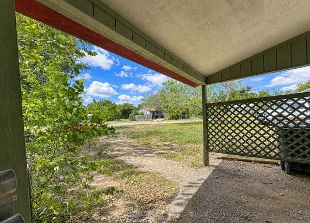 1117  30th St, Hondo, TX 78861 — photo 6