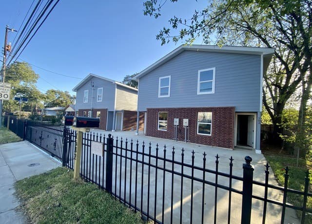 1632 S Hamilton St Unit 101, San Antonio, TX 78207 — photo 2
