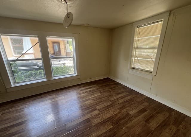 1730 W Poplar, San Antonio, TX 78207 — photo 12