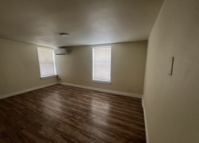1730 W Poplar, San Antonio, TX 78207 — photo 16