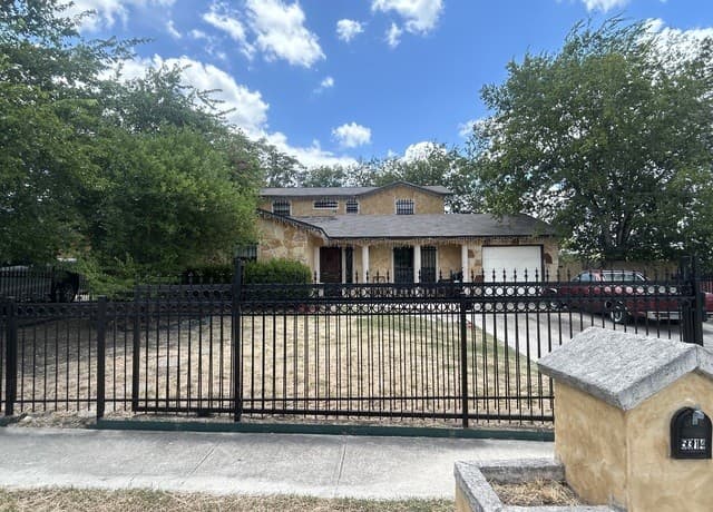 5314  Hemphill, San Antonio, TX 78228 — photo 2