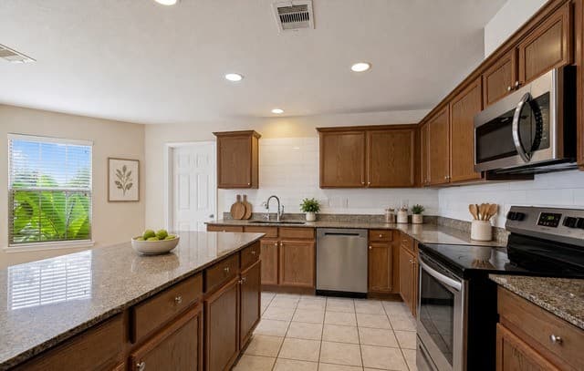 21015  Bristol Edge, San Antonio, TX 78259 — photo 8