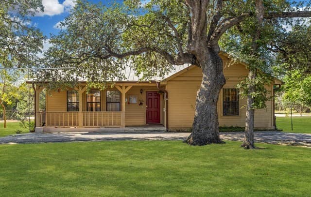 1129  Bandera Blvd, Bandera, TX 78003 — photo 3