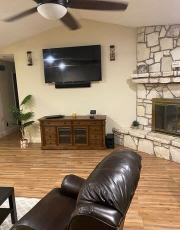 5614  Champions Hill, San Antonio, TX 78233 — photo 2