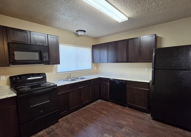 7123  Fallen Trail, San Antonio, TX 78244 — photo 9