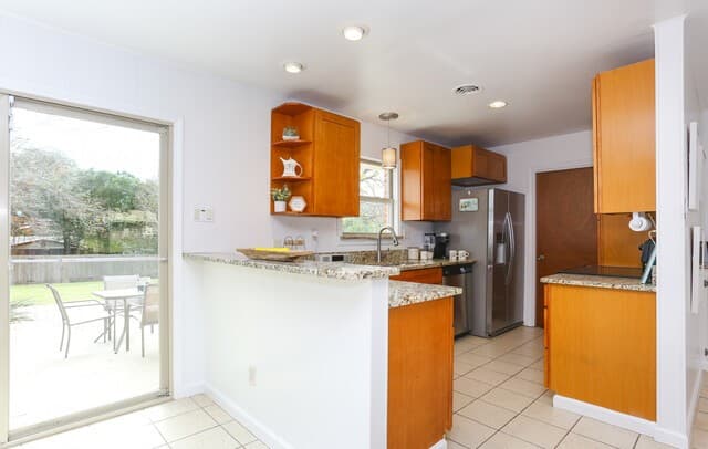 2806  Belvoir Dr, San Antonio, TX 78230 — photo 4