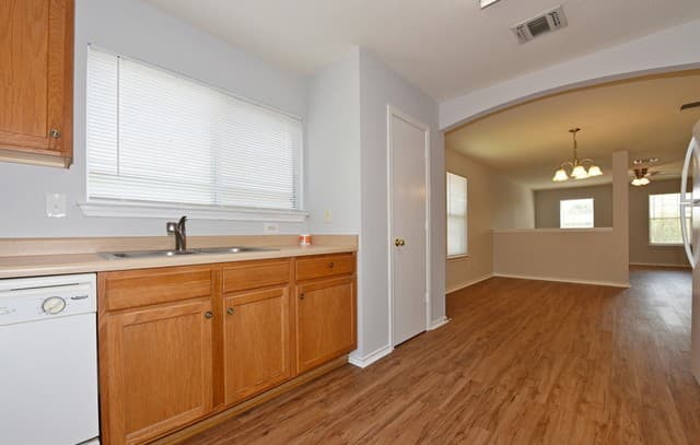 9207  Dublin Moor, San Antonio, TX 78254 — photo 14