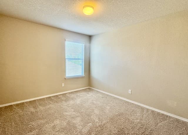 1607  Tree Run, San Antonio, TX 78245 — photo 11