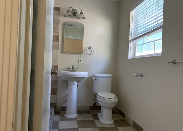 111  Laddie Pl Unit B, San Antonio, TX 78201 — photo 15