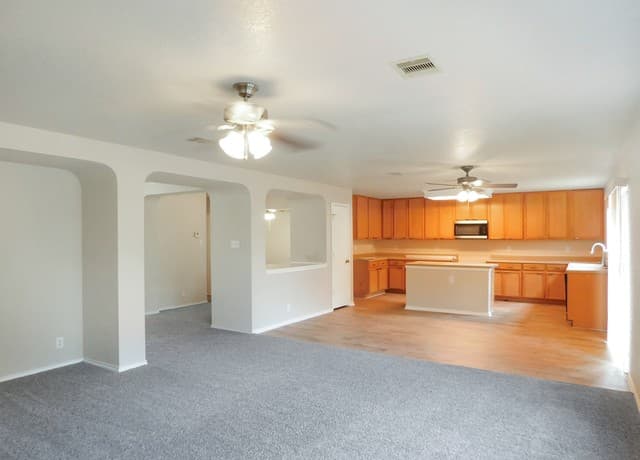 802  Butler Pt, San Antonio, TX 78251 — photo 7