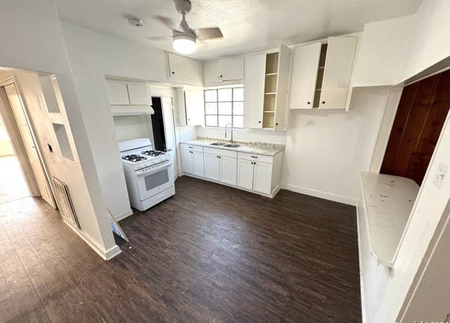 211  Preston, San Antonio, TX 78210 — photo 11