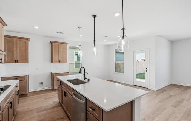 527  Nightingale Avenue, Marion, TX 78124 — photo 12