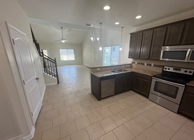 6702  Prescott Dm, San Antonio, TX 78233 — photo 2