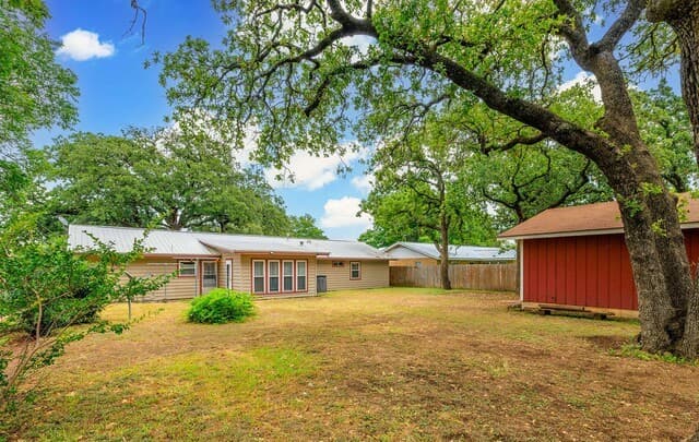 606 S Columbus Street, Fredericksburg, TX 78624 — photo 17