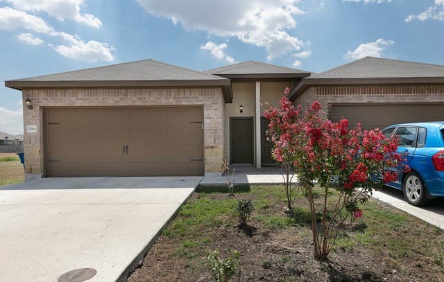 2584  Pahmeyer Rd, New Braunfels, TX 78130 — photo 2