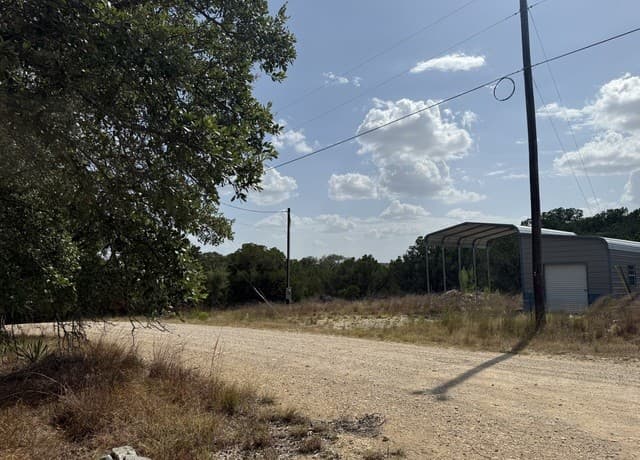 1109  Lakeshore, Bandera, TX 78003