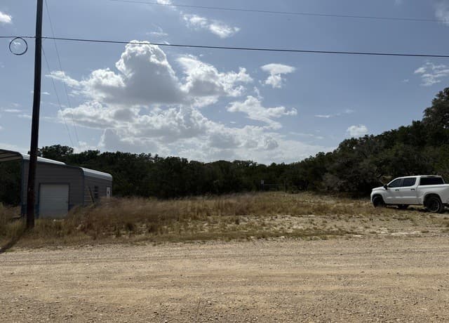 1109  Lakeshore, Bandera, TX 78003 — photo 2