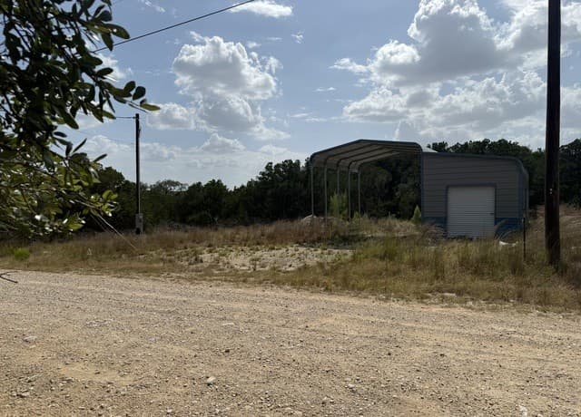 1109  Lakeshore, Bandera, TX 78003 — photo 4