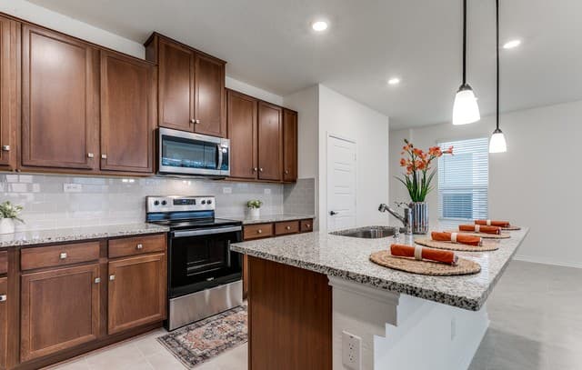 14839  Vance Jackson Unit 304, San Antonio, TX 78249 — photo 2