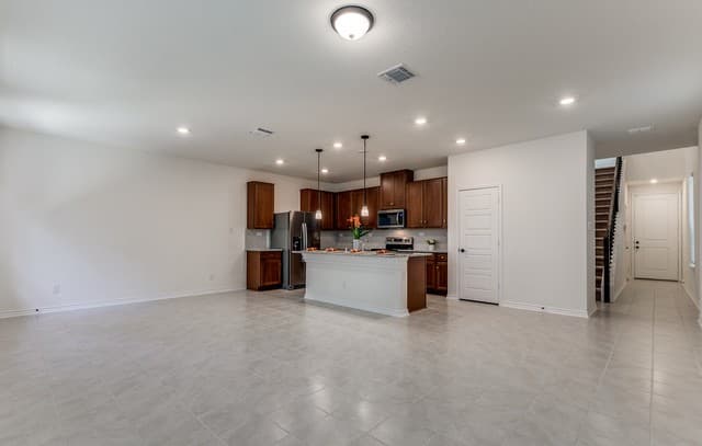 14839  Vance Jackson Unit 304, San Antonio, TX 78249 — photo 5
