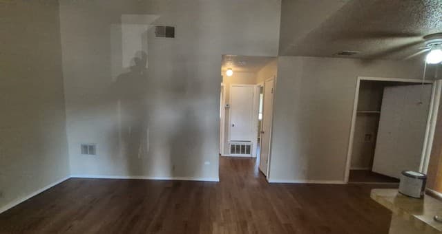 5201  Meadow Field Unit 4, San Antonio, TX 78250 — photo 2