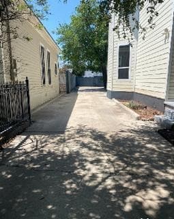 2014 W Houston St Upstairs, San Antonio, TX 78207 — photo 6