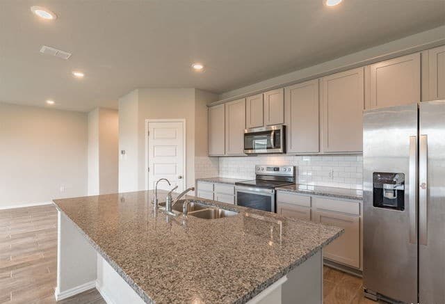 3258  Rancho Grande, San Antonio, TX 78224 — photo 9