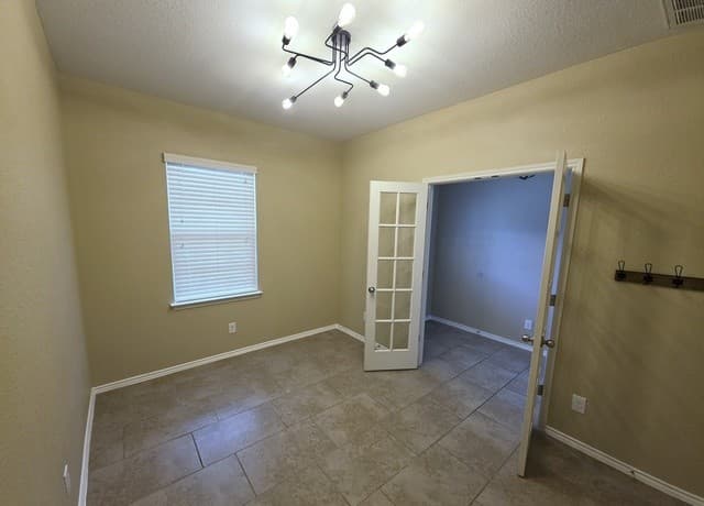 1847  Gray Fox Crk, San Antonio, TX 78245 — photo 10
