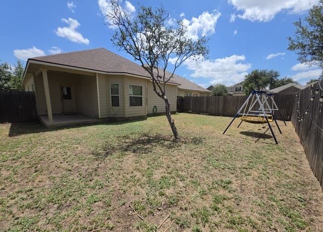 1847  Gray Fox Crk, San Antonio, TX 78245 — photo 12