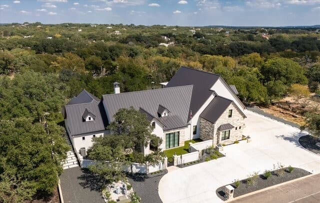 31209  Keeneland Dr, Fair Oaks Ranch, TX 78015 — photo 2