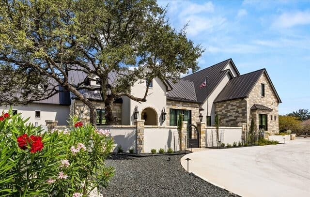 31209  Keeneland Dr, Fair Oaks Ranch, TX 78015 — photo 5