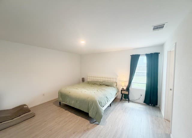 8935  Astral Pl, San Antonio, TX 78252 — photo 7