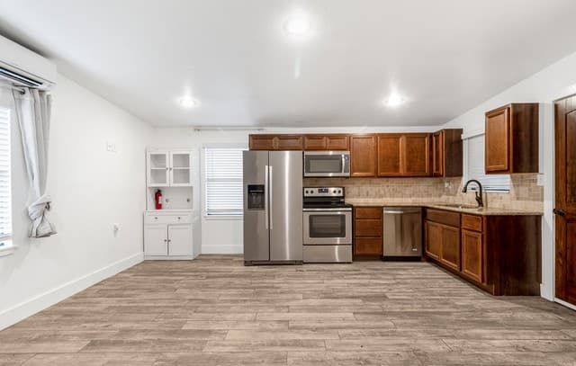 21875  Scenic Loop Rd, San Antonio, TX 78255 — photo 3