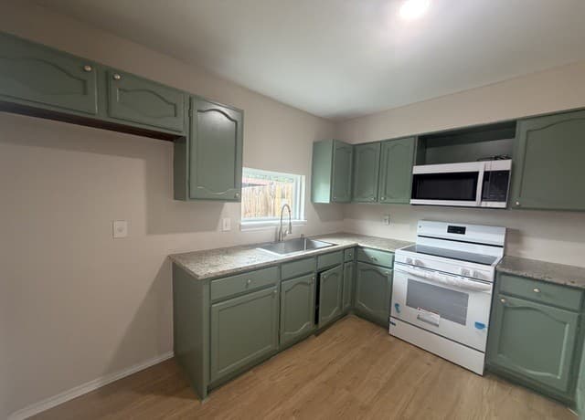 1303  Klondike, San Antonio, TX 78245 — photo 4