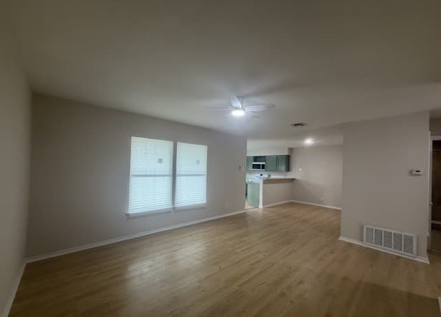 1303  Klondike, San Antonio, TX 78245 — photo 6