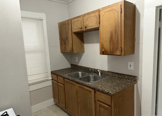 1320  Monterey, San Antonio, TX 78207 — photo 4