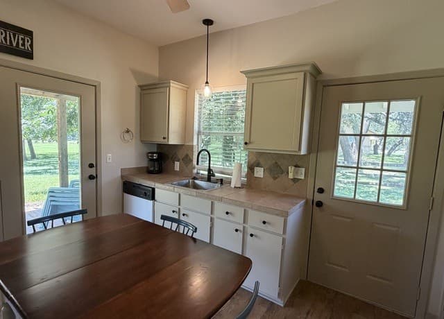174  River Haven Rd, Utopia, TX 78884 — photo 9