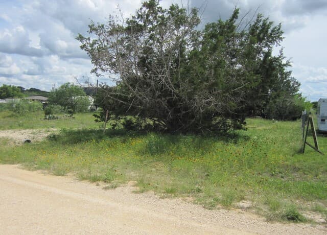 782  Mountain View Dr, Bandera, TX 78003 — photo 6