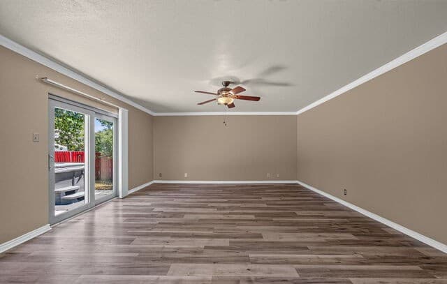 9222  Mirecourt, San Antonio, TX 78250 — photo 5