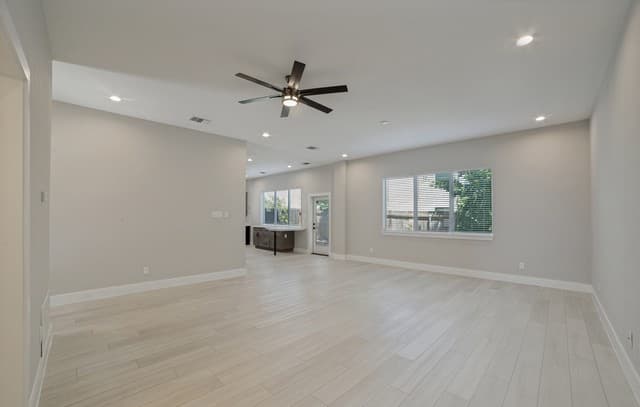 1618 W Lawndale Dr Unit UNIT 14, San Antonio, TX 78209 — photo 5