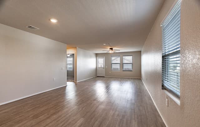 1403  Slice Parkway, San Antonio, TX 78221 — photo 7