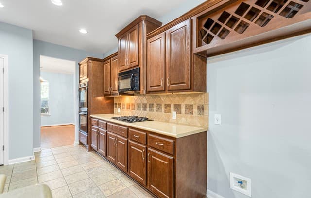 9116  Perdernales Rio, Helotes, TX 78023 — photo 7
